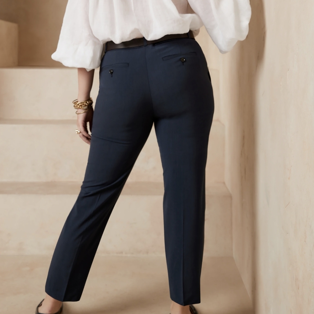Banana Republic Avery Straight-Fit Washable Bi-Stretch Pant